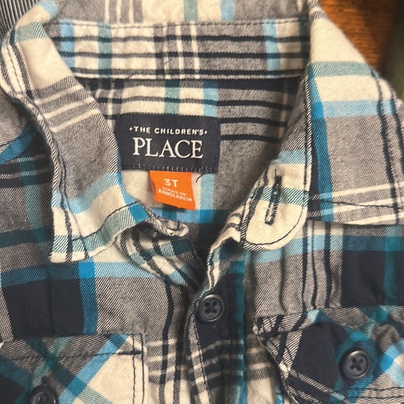 Toddler boy button down lot - set of 3 (3T) - Picture 3 of 4